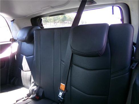 Used 2019 Cadillac Escalade Luxury image 11