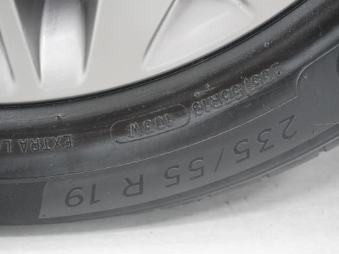 Used 2023 Genesis GV70 2.5T w/ Select Package AWD/4WD image 32