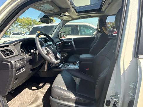Used 2023 Toyota 4Runner Limited AWD/4WD image 4