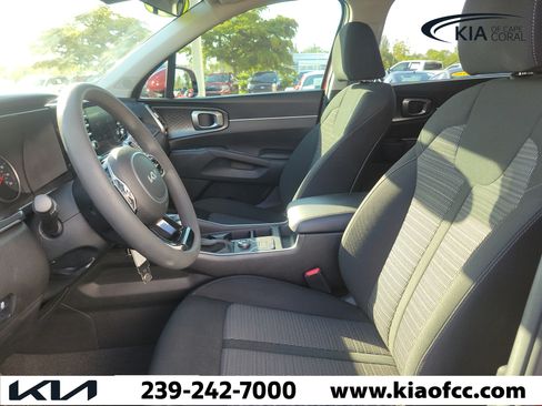 Certified 2023 Kia Sorento LX FWD image 21
