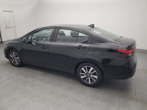 Used 2021 Nissan Versa SV FWD image 3