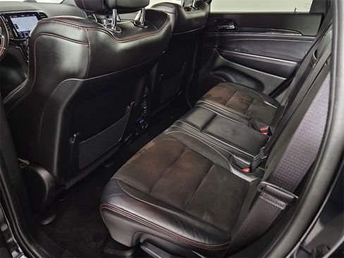 Used 2021 Jeep Grand Cherokee Trailhawk image 26