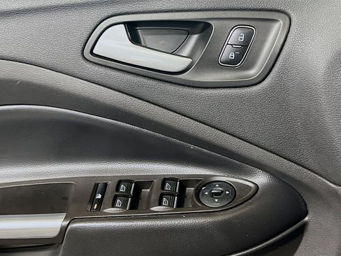 Used 2019 Ford Escape SE FWD image 13