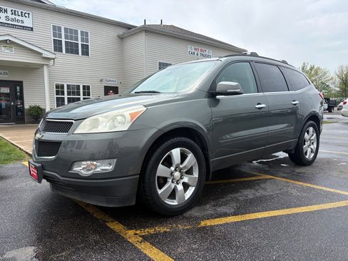 Used 2010 Chevrolet Traverse LT w/ LT Special Edition Package AWD/4WD image 2