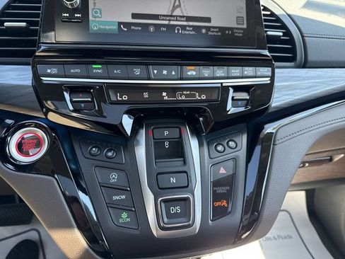 Used 2025 Honda Odyssey Elite image 19