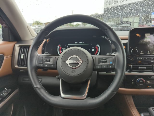 Certified 2025 Nissan Pathfinder Platinum AWD/4WD image 26