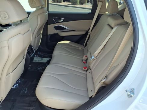 Used 2024 Acura RDX SH-AWD image 21