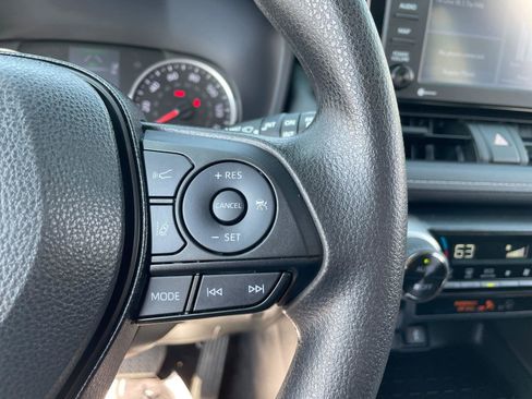 Certified 2022 Toyota RAV4 XLE image 23