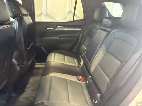 Used 2026 GMC Terrain AT4 AWD/4WD image 17