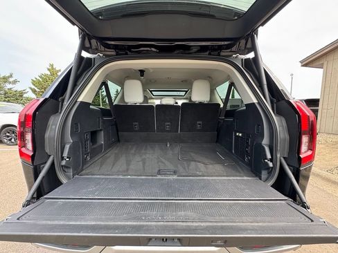 Used 2025 Ford Expedition Max Platinum w/ Platinum Ultimate Package AWD/4WD image 44