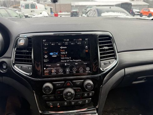 Used 2021 Jeep Grand Cherokee Laredo X image 12