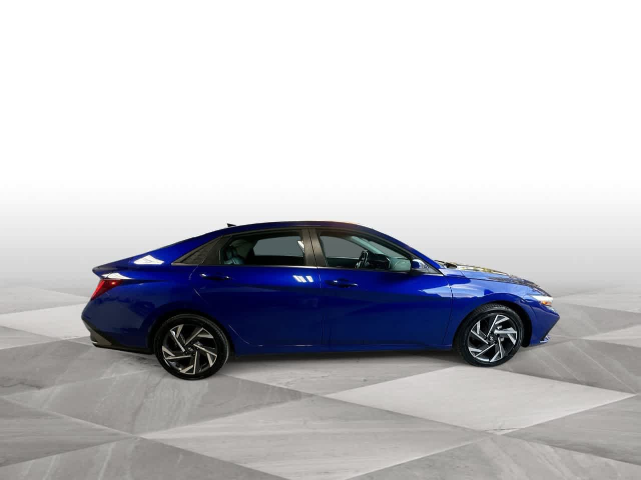 Used 2025 Hyundai Elantra Limited FWD image 9
