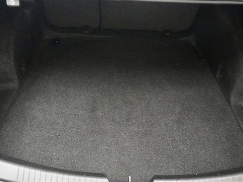 Used 2018 Chevrolet Malibu LT image 38