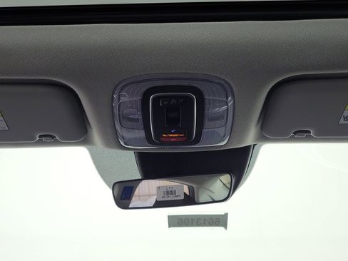 New 2025 Hyundai Elantra Limited image 8