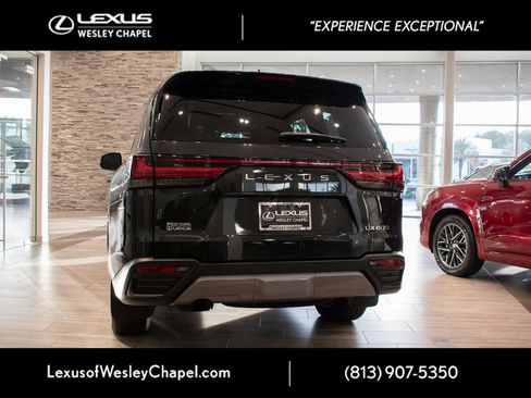 Used 2024 Lexus LX 600 4WD w/ Appearance Package image 3