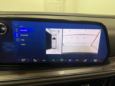 Used 2025 Chevrolet Suburban LT image 50