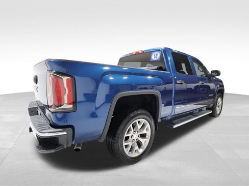 Used 2018 GMC Sierra 1500 SLT w/ SLT Premium Package image 3