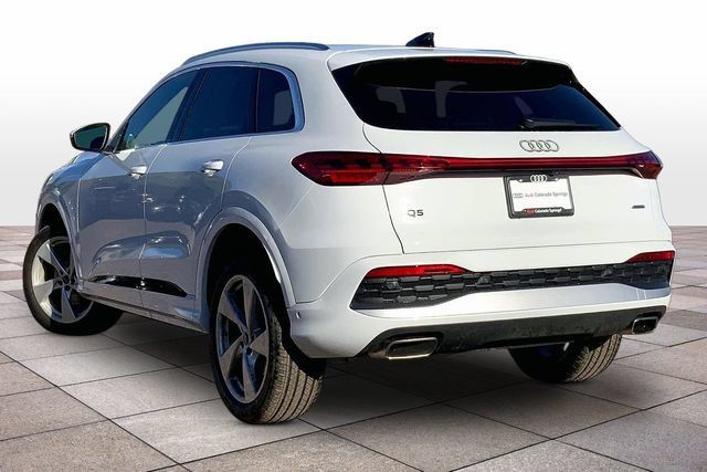 Used 2025 Audi Q5 Premium Plus w/ Premium Plus AWD/4WD image 11