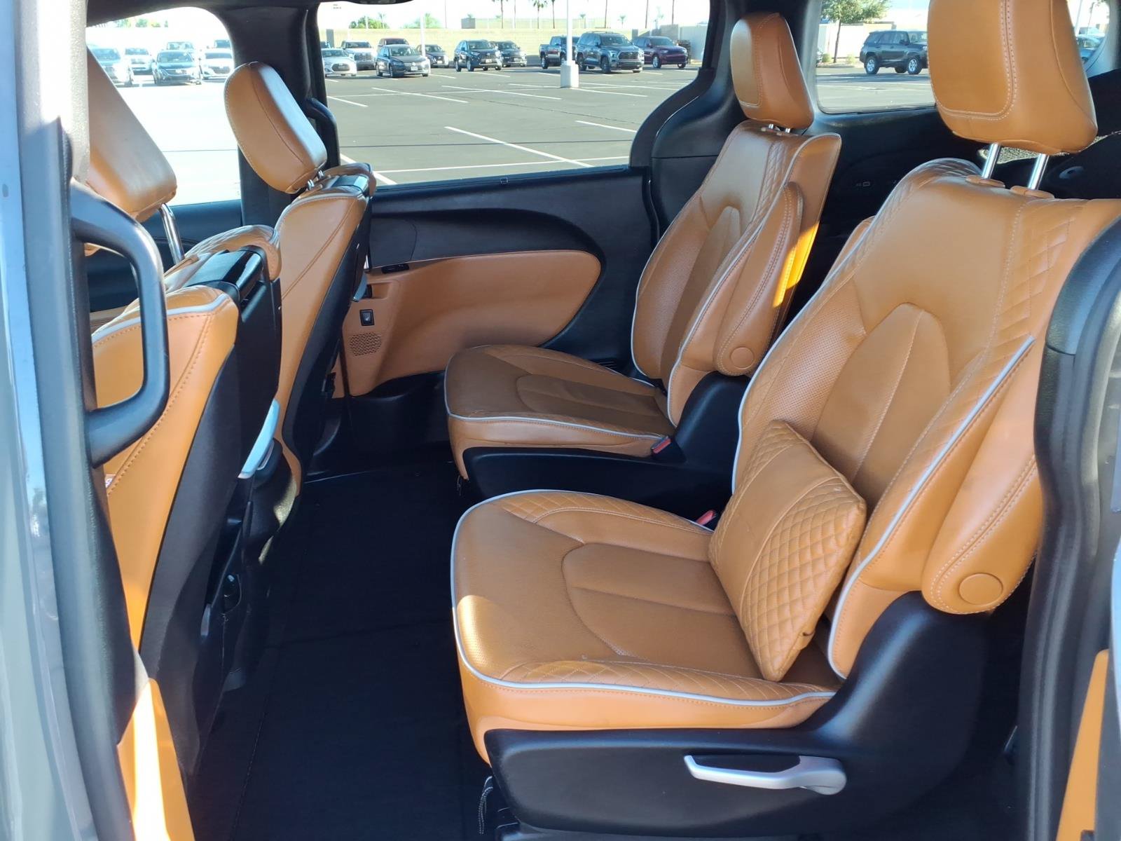 Used 2022 Chrysler Pacifica Pinnacle AWD/4WD image 10