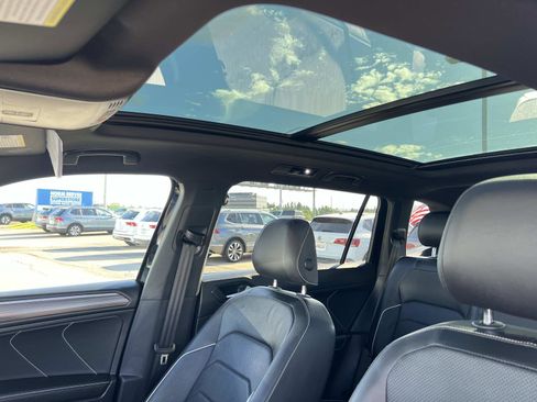 Certified 2023 Volkswagen Tiguan SEL R-Line image 22