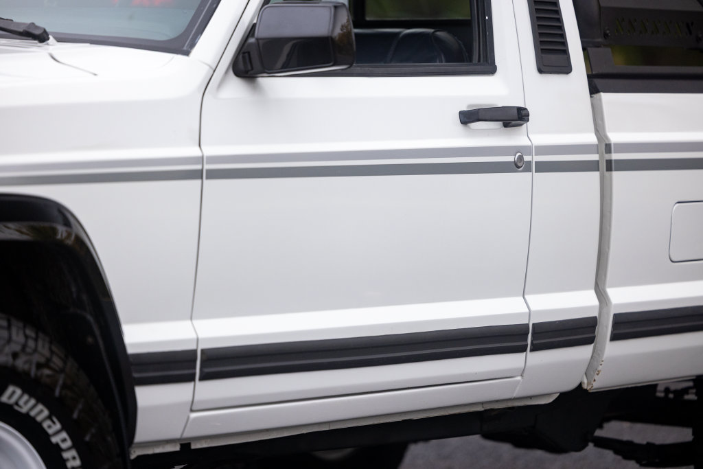 Used 1988 Jeep Comanche Pioneer AWD/4WD image 36