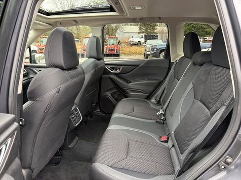 Used 2024 Subaru Forester Premium AWD/4WD image 27
