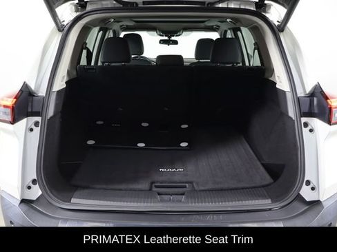 Used 2023 Nissan Rogue SV w/ SV Premium B Package FWD image 17