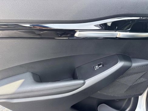 New 2026 Kia Seltos SX image 18