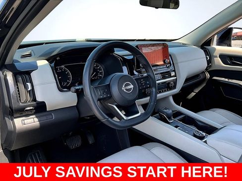 Used 2024 Nissan Pathfinder SV AWD/4WD image 22