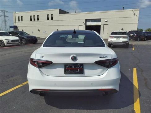 Used 2024 Alfa Romeo Giulia Sprint AWD/4WD image 4