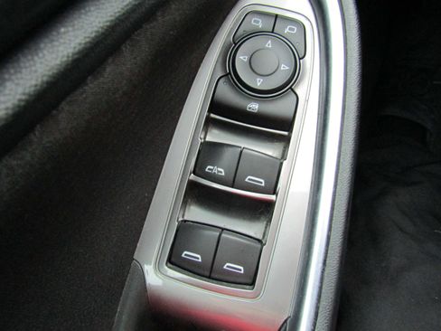 Used 2021 Chevrolet Malibu LT FWD image 17