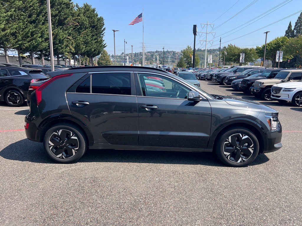 Certified 2023 Kia Niro Wind w/ Wind Preserve Package FWD image 6