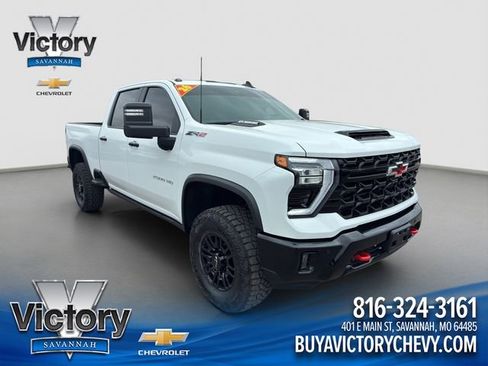 Used 2026 Chevrolet Silverado 2500 ZR2 AWD/4WD image 1