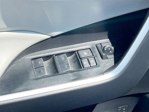 Used 2025 Toyota RAV4 XLE w/ Convenience Package AWD/4WD image 17