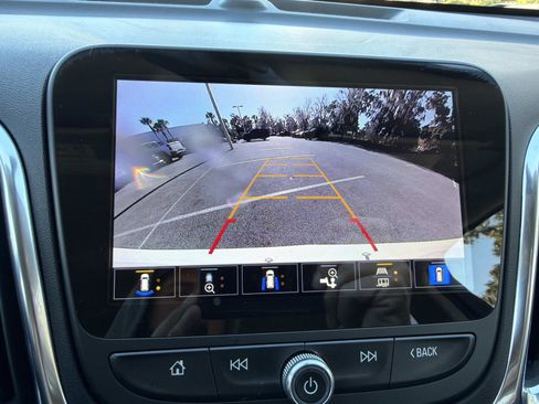 Used 2024 Chevrolet Equinox LT image 27