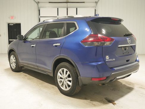 Used 2018 Nissan Rogue SV image 7