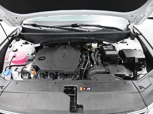 Used 2025 Hyundai Tucson Limited FWD image 16