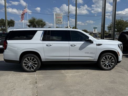 New 2026 GMC Yukon XL Denali w/ Sun & Power Step Package image 3