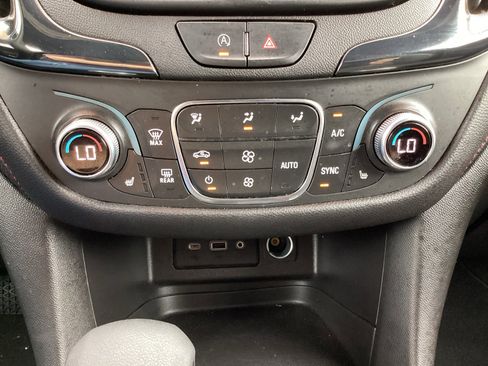 Used 2024 Chevrolet Equinox RS FWD image 23