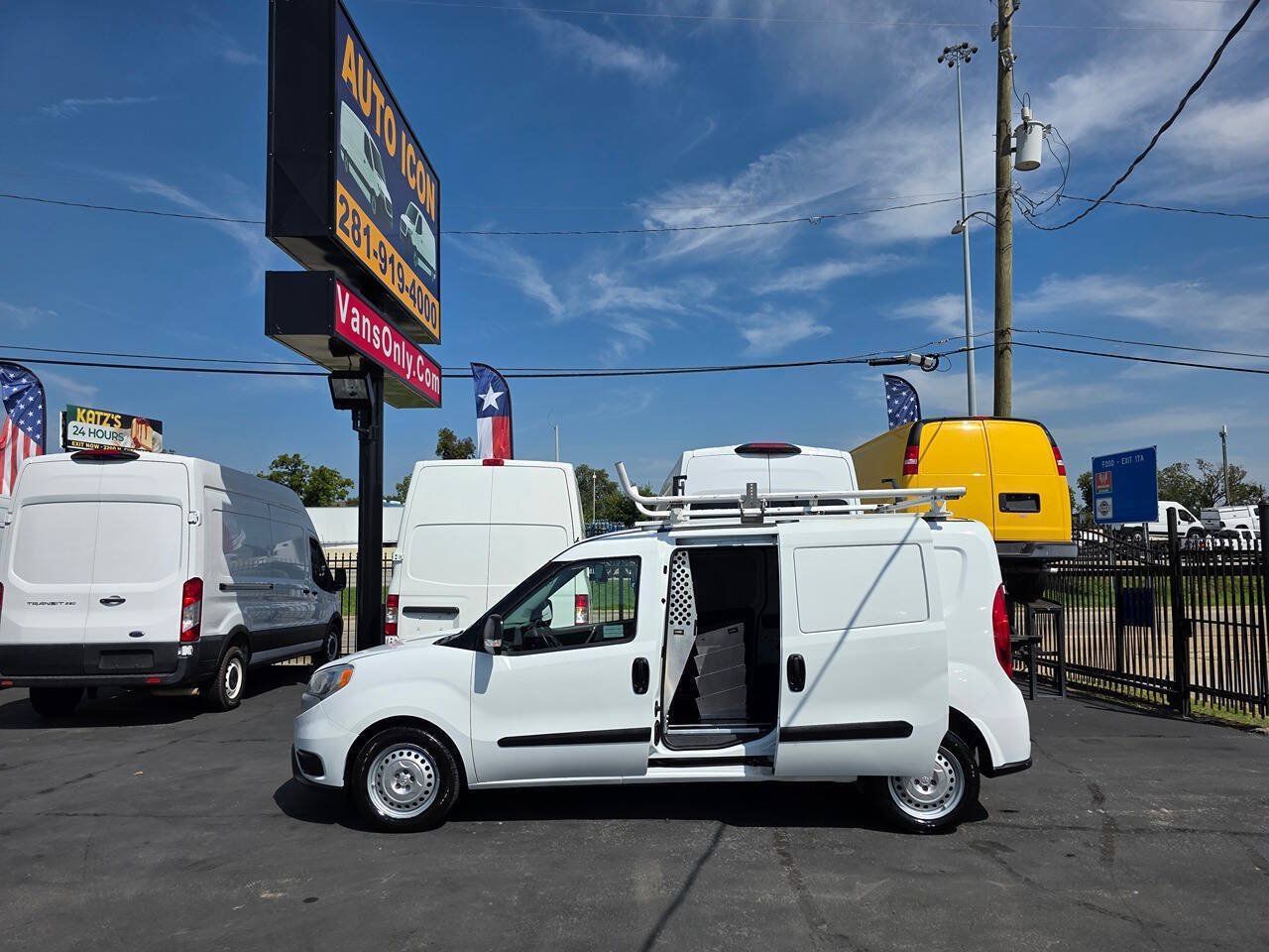 Used 2022 RAM ProMaster City Tradesman FWD image 6