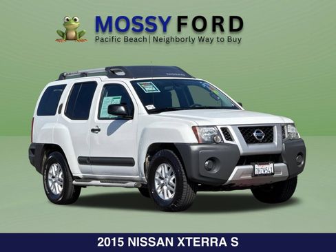 Used 2015 Nissan Xterra S RWD image 2