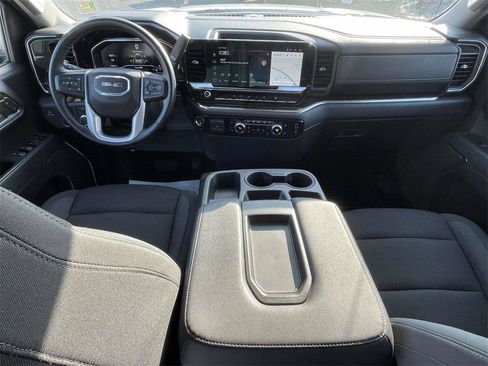 Used 2024 GMC Sierra 1500 Elevation image 11