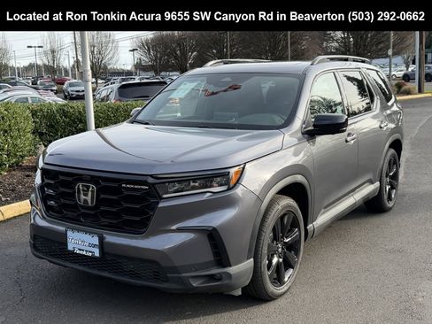 Used 2025 Honda Pilot Black Edition image 4