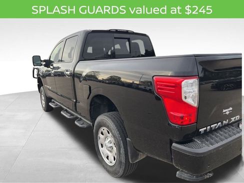 Used 2021 Nissan Titan SV w/ SV Convenience Package AWD/4WD image 8