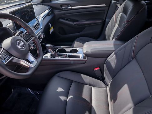 New 2025 Nissan Altima 2.5 SR w/ SR Premium Package image 7