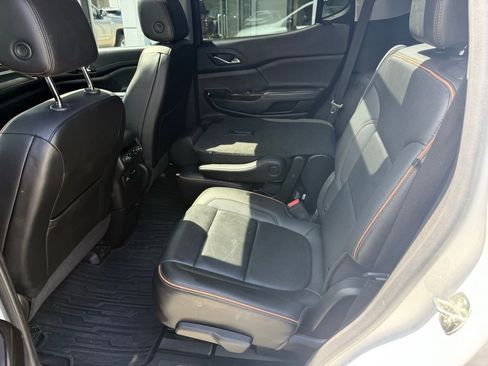 Used 2023 GMC Acadia AT4 w/ Preferred Package image 11