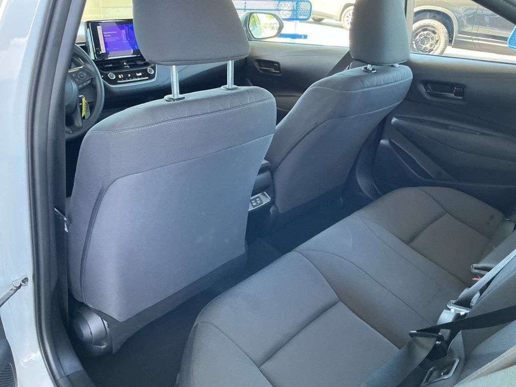 Used 2025 Toyota Corolla LE FWD image 29