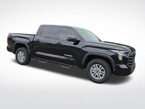 Used 2023 Toyota Tundra SR5 w/ SR5 Convenience Package AWD/4WD image 9