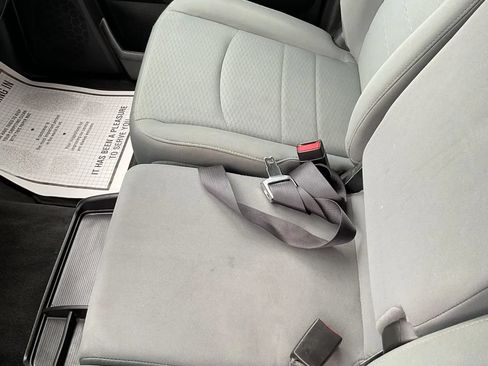Used 2017 RAM 1500 Express AWD/4WD image 19