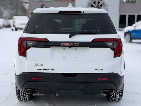 Used 2021 GMC Acadia SLE w/ Driver Convenience Package image 4